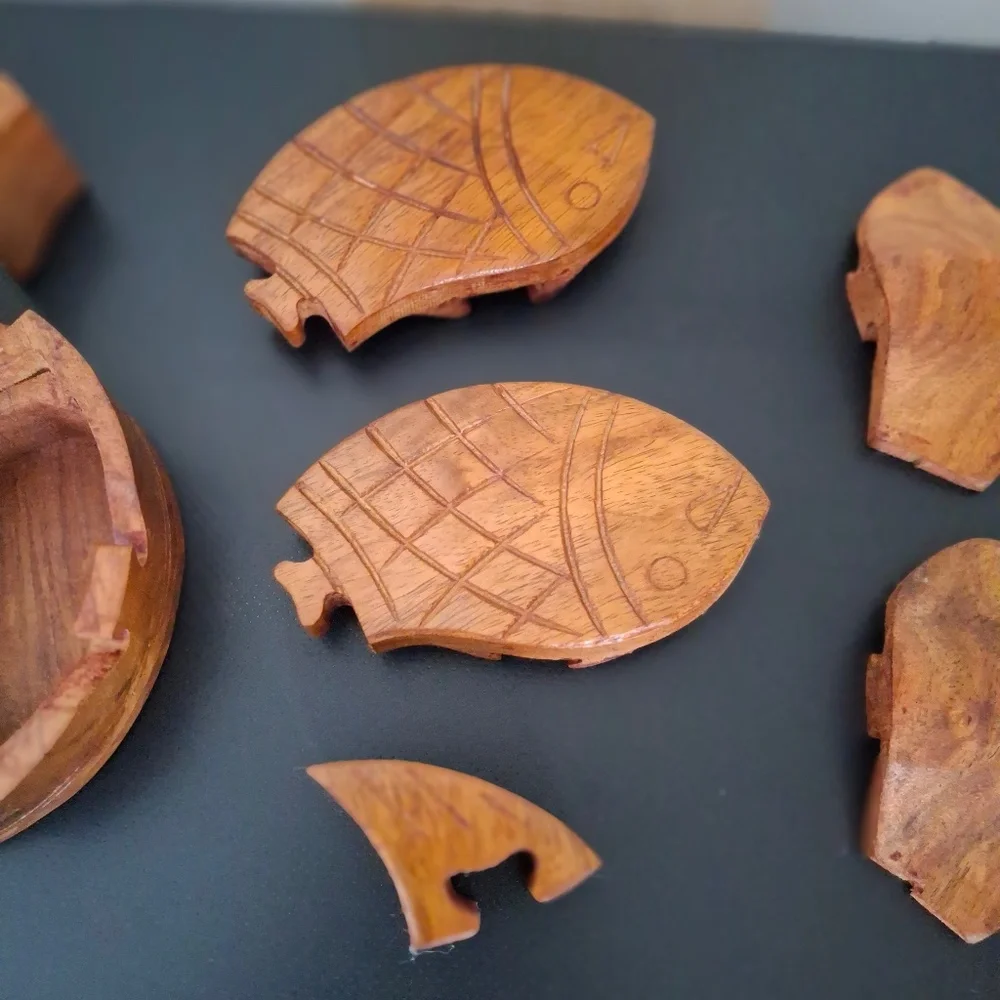Fish-Shaped Puzzle Box with Hidden Compartments - Picture 7 of 8